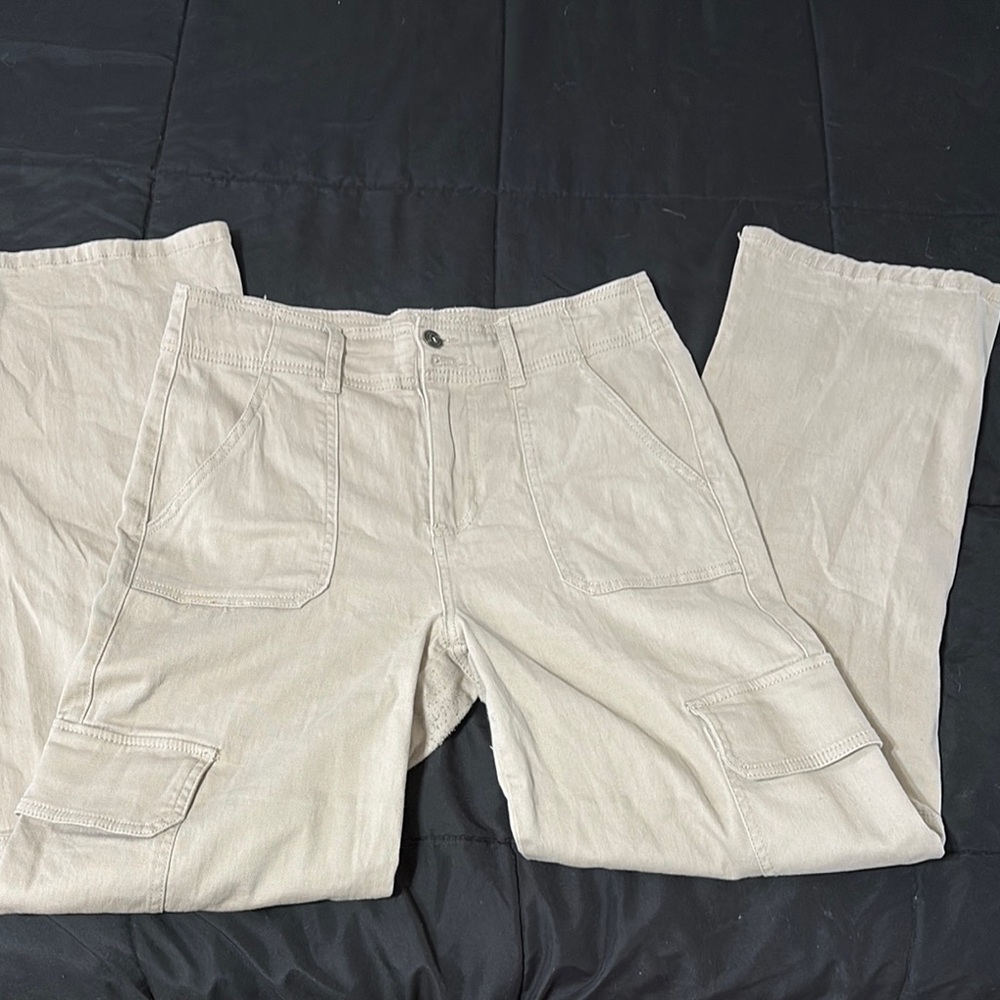 Women’s tan Cargo Pants